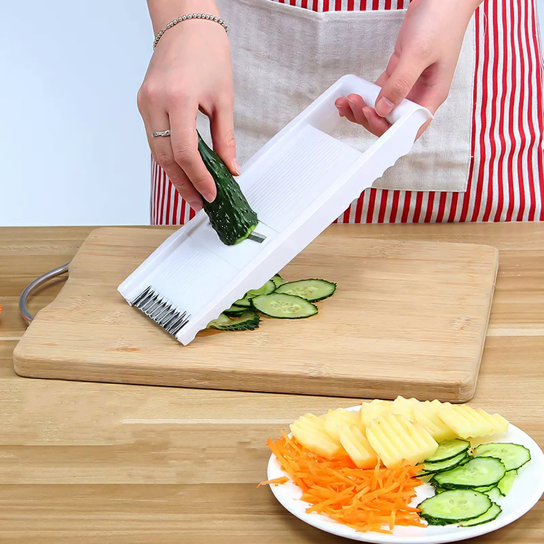 3 In 1 Kitchen Set Grater Base Slicing Attachment And Peeler (3 Pcs Set) - Shop Gharse